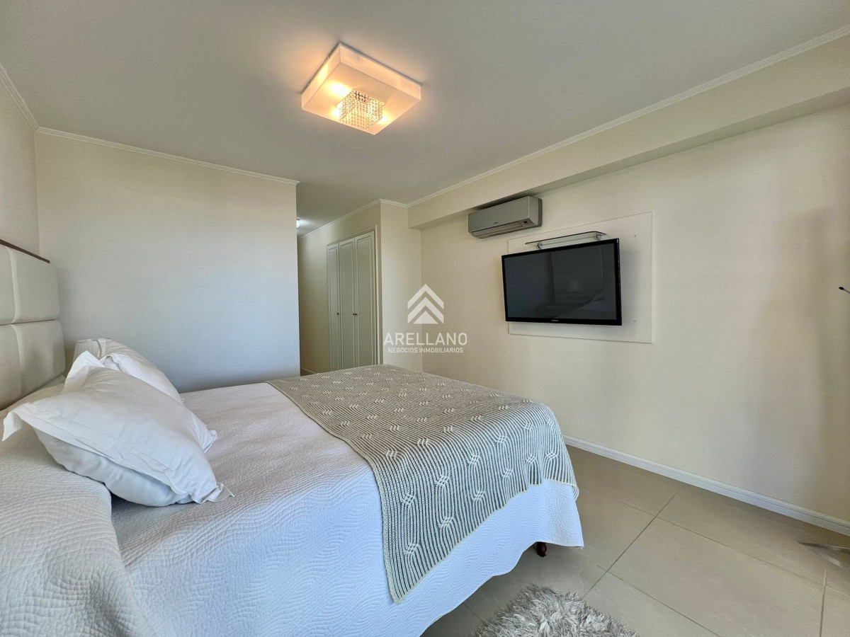Apartamento ID.4189 - Apartamento en venta y alquiler en Brava Punta del Este, 3 dormitorios, 4 baños