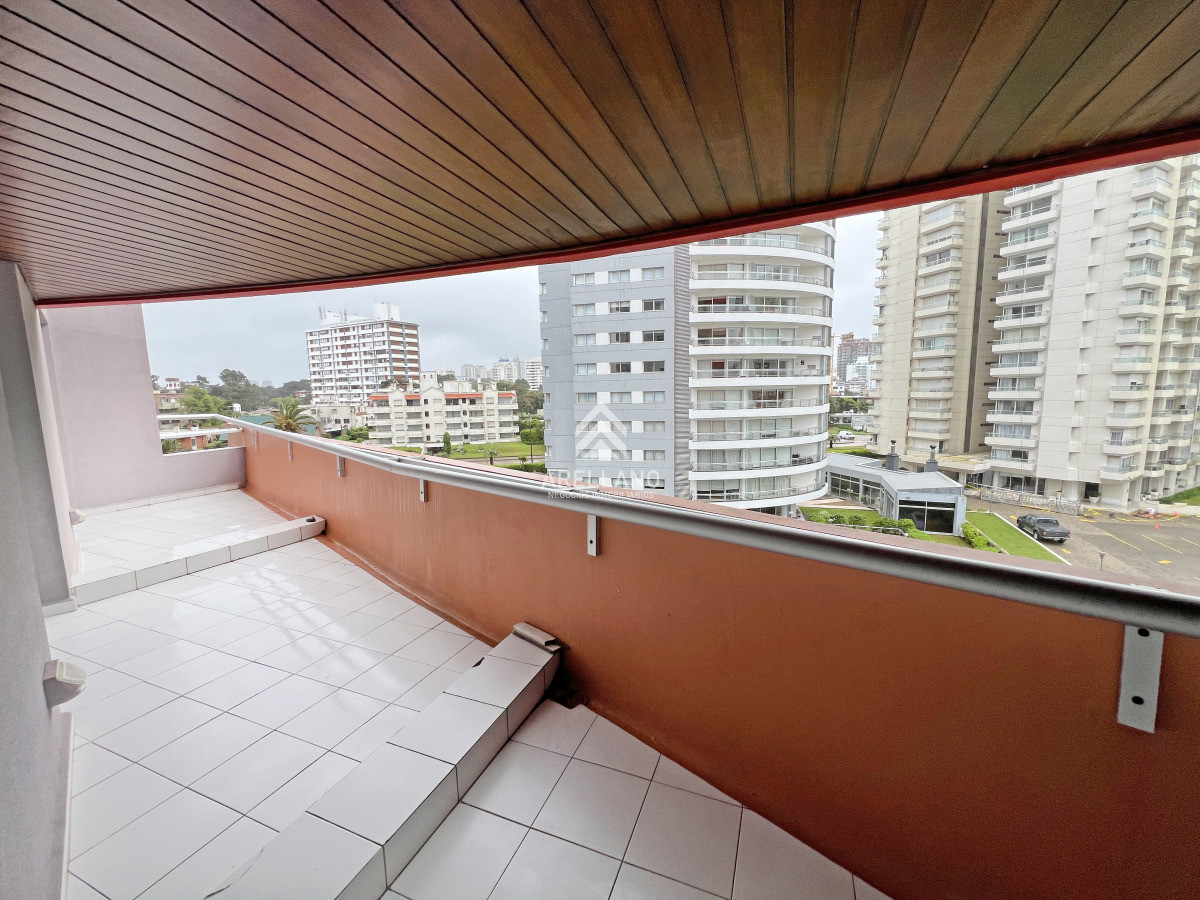 Apartamento ID.5619 - Venta Apartamento 2 Dormitorios Playa brava  Punta del Este