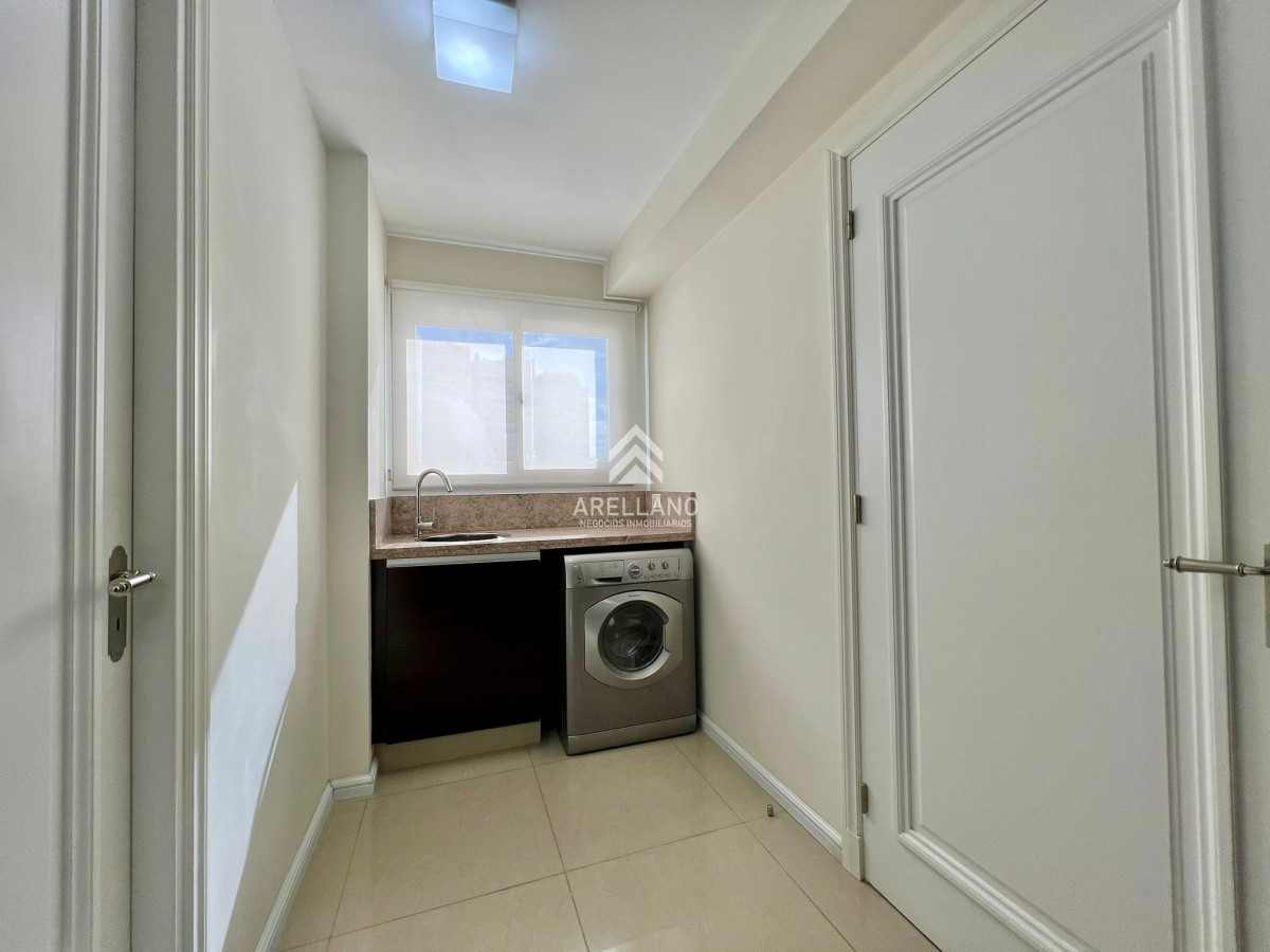 Apartamento ID.4189 - Apartamento en venta y alquiler en Brava Punta del Este, 3 dormitorios, 4 baños