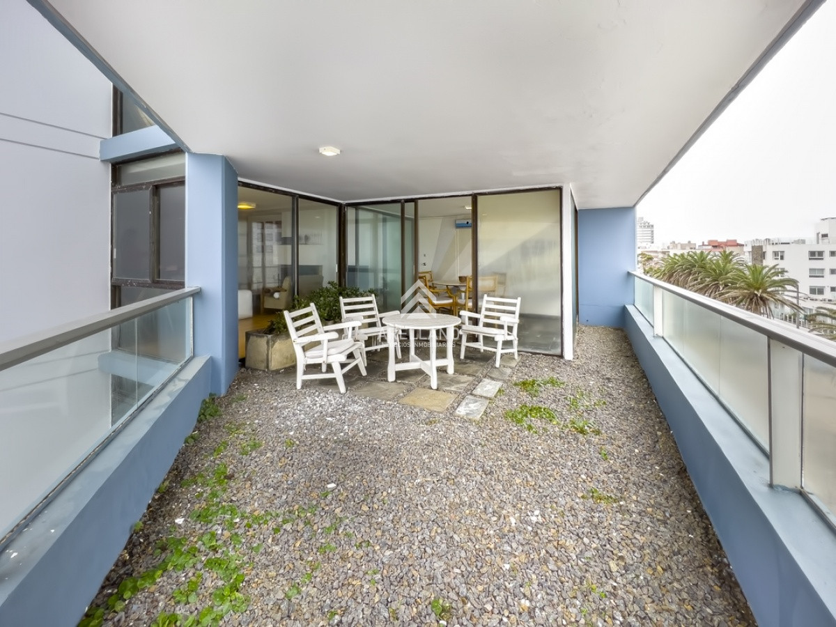 Apartamento ID.5825 - Venta apartamento Península Punta del Este, 4 dormitorios, 5 baños