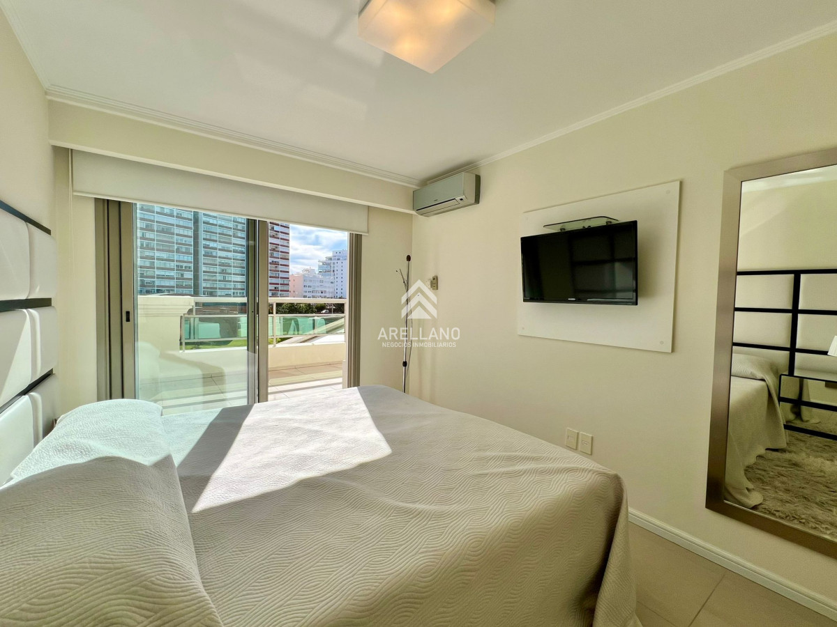 Apartamento ID.4189 - Apartamento en venta y alquiler en Brava Punta del Este, 3 dormitorios, 4 baños