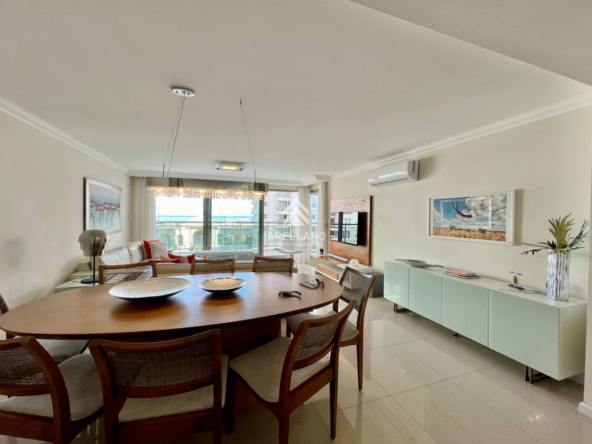 Apartamento ID.4189 - Apartamento en venta y alquiler en Brava Punta del Este, 3 dormitorios, 4 baños