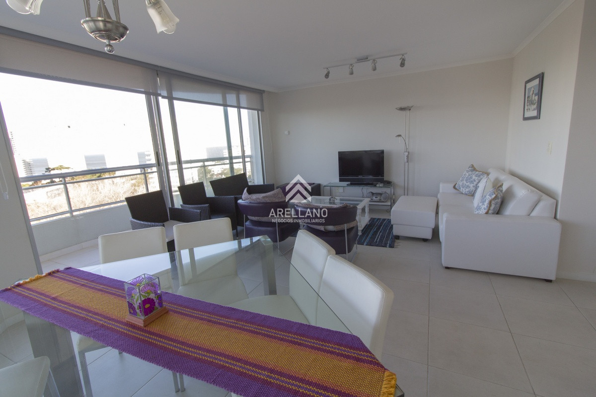Apartamento ID.5658 - Venta apartamento 3 dormitorios 3 baños 
