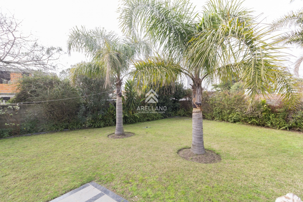 Casa ID.5386 - Venta Casa 4 dormitorios 