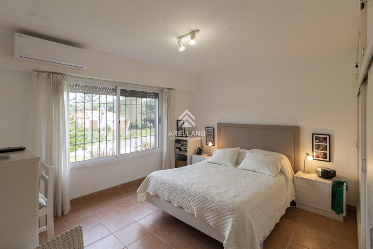 Casa ID.5386 - Venta Casa 4 dormitorios 