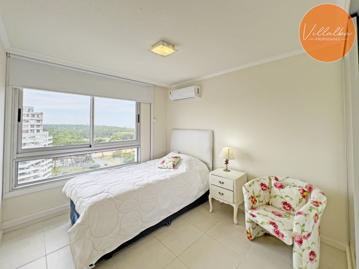 Apartamento ID.3689 - Venta Apartamento 3 Dormitorios Playa Brava Punta del Este