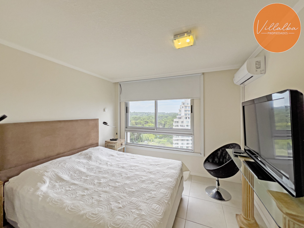 Apartamento ID.3689 - Venta Apartamento 3 Dormitorios Playa Brava Punta del Este