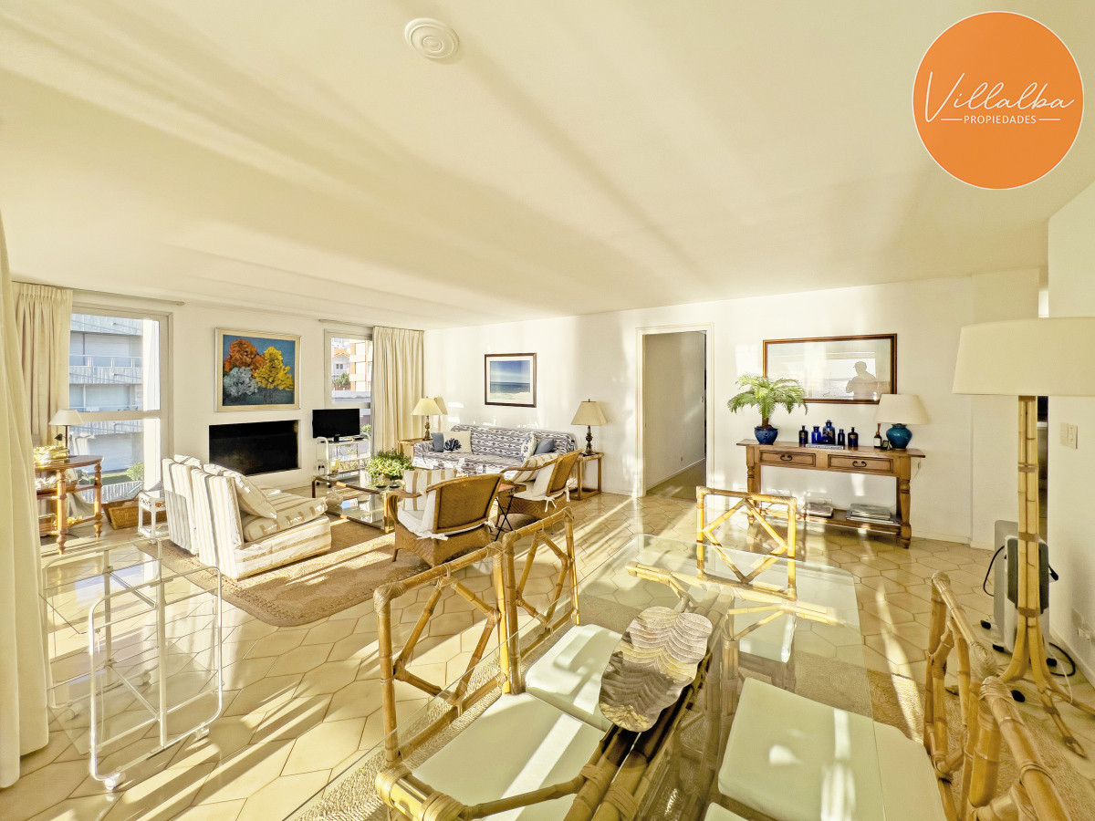 Apartamento ID.3614 - VENTA APARTAMENTO 3 DORMITORIOS PUERTO PUNTA DEL ESTE