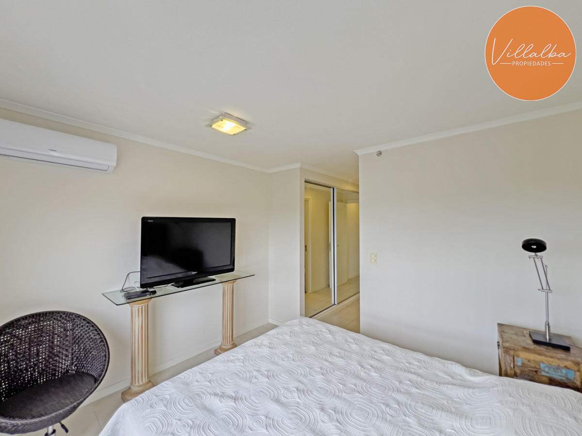Apartamento ID.3689 - Venta Apartamento 3 Dormitorios Playa Brava Punta del Este
