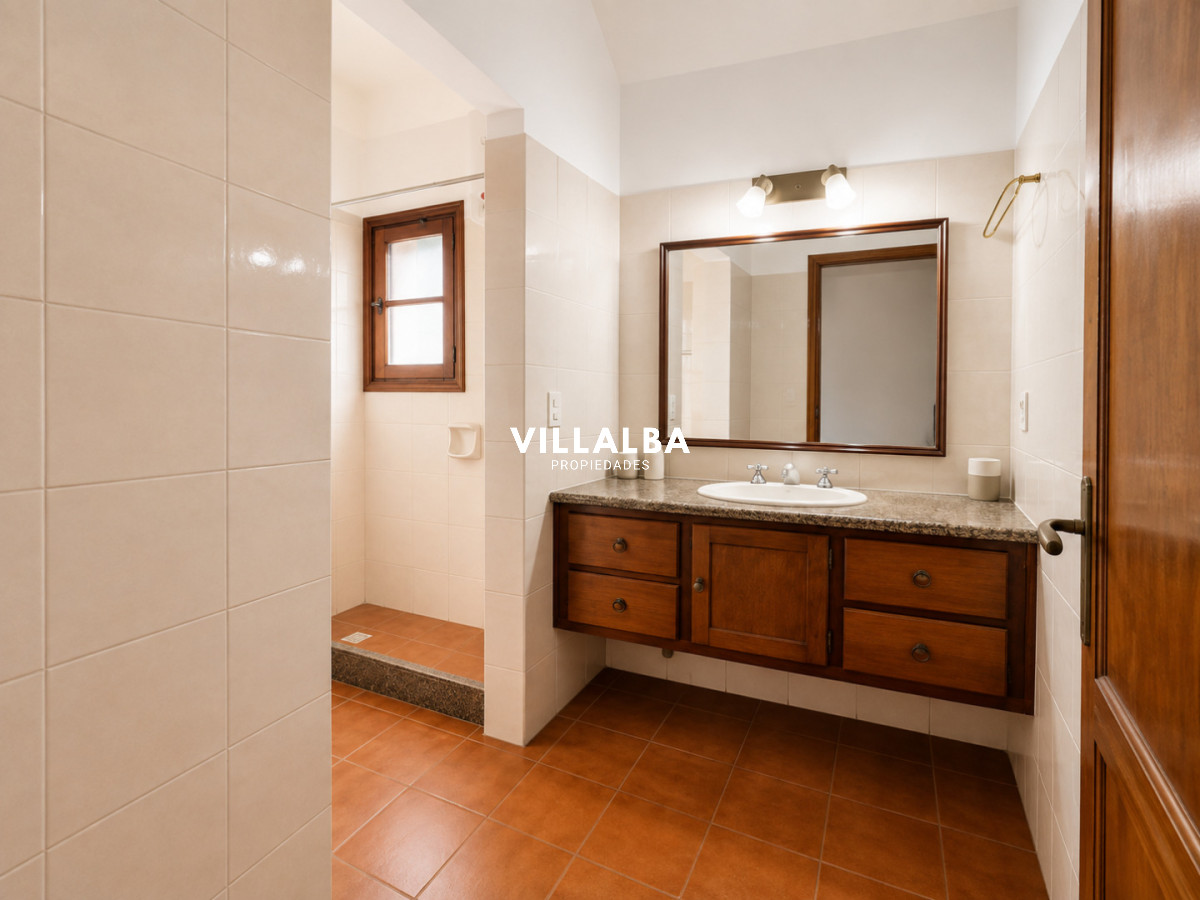 Casa ID.4763 - Excelente oportunidad en Playa Mansa