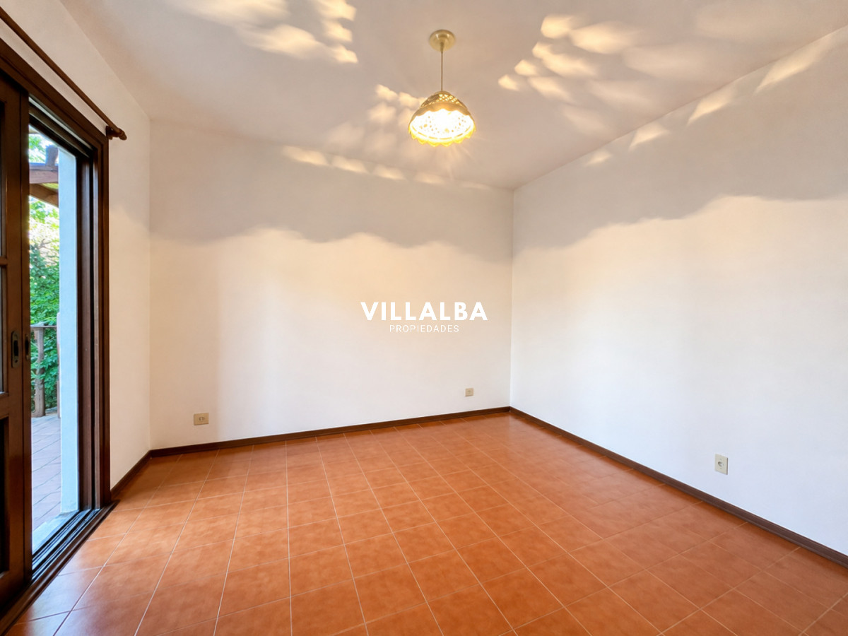 Casa ID.4763 - Excelente oportunidad en Playa Mansa