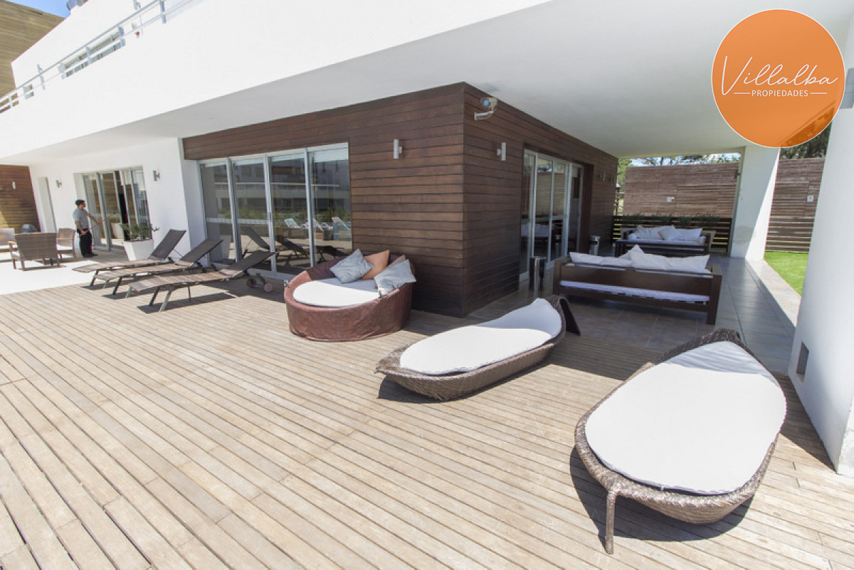 Apartamento ID.3689 - Venta Apartamento 3 Dormitorios Playa Brava Punta del Este