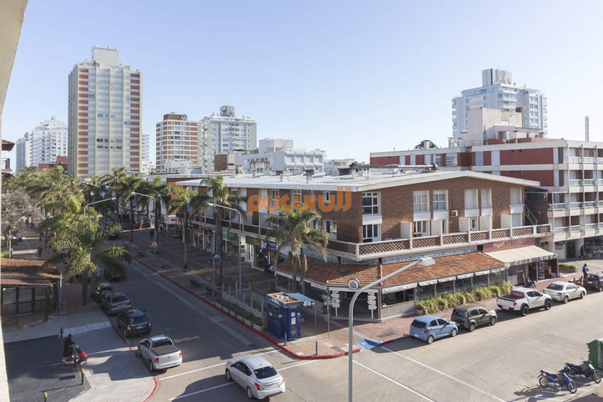 Apartamento ID.2455 - Apartamento en venta en Península Punta del Este, 2 dormitorios, 2 baños