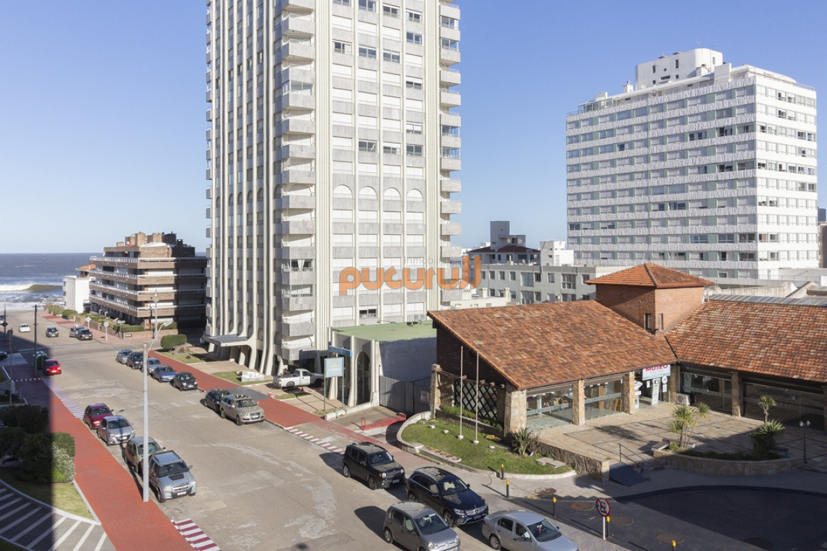 Apartamento ID.2455 - Apartamento en venta en Península Punta del Este, 2 dormitorios, 2 baños