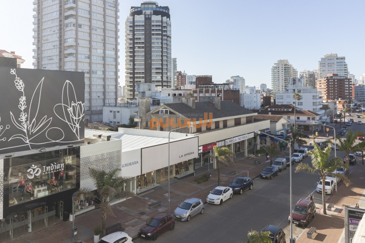 Apartamento ID.2455 - Apartamento en venta en Península Punta del Este, 2 dormitorios, 2 baños