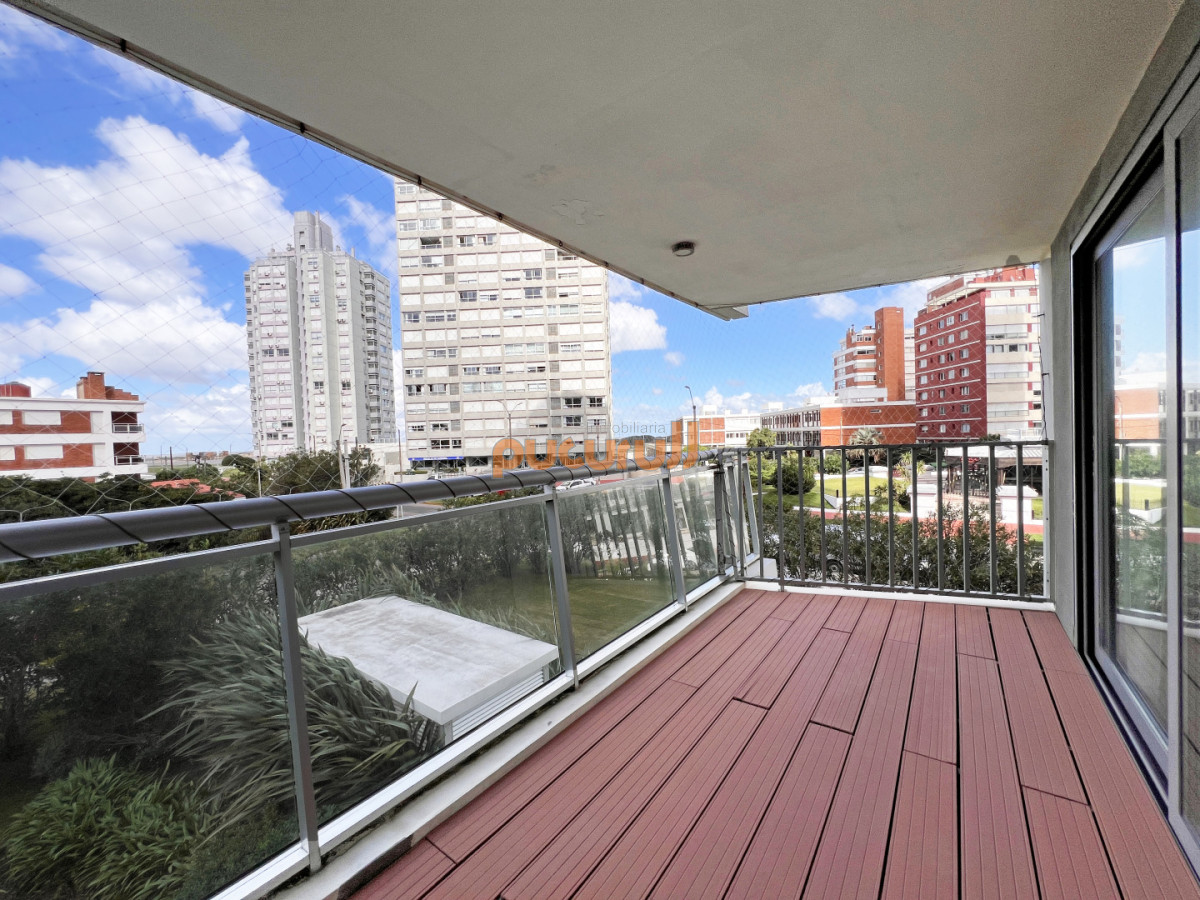 Apartamento ID.2735 - Apartamento en venta y alquiler anual 2 dormitorios Torre Onix