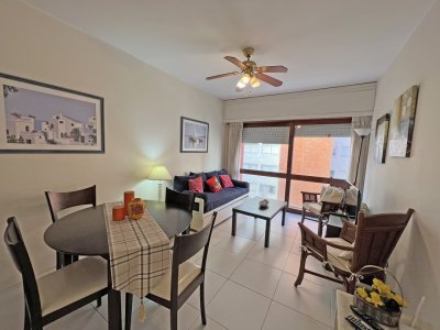 Apartamento en venta ubicado en la parada 1 de playa brava.