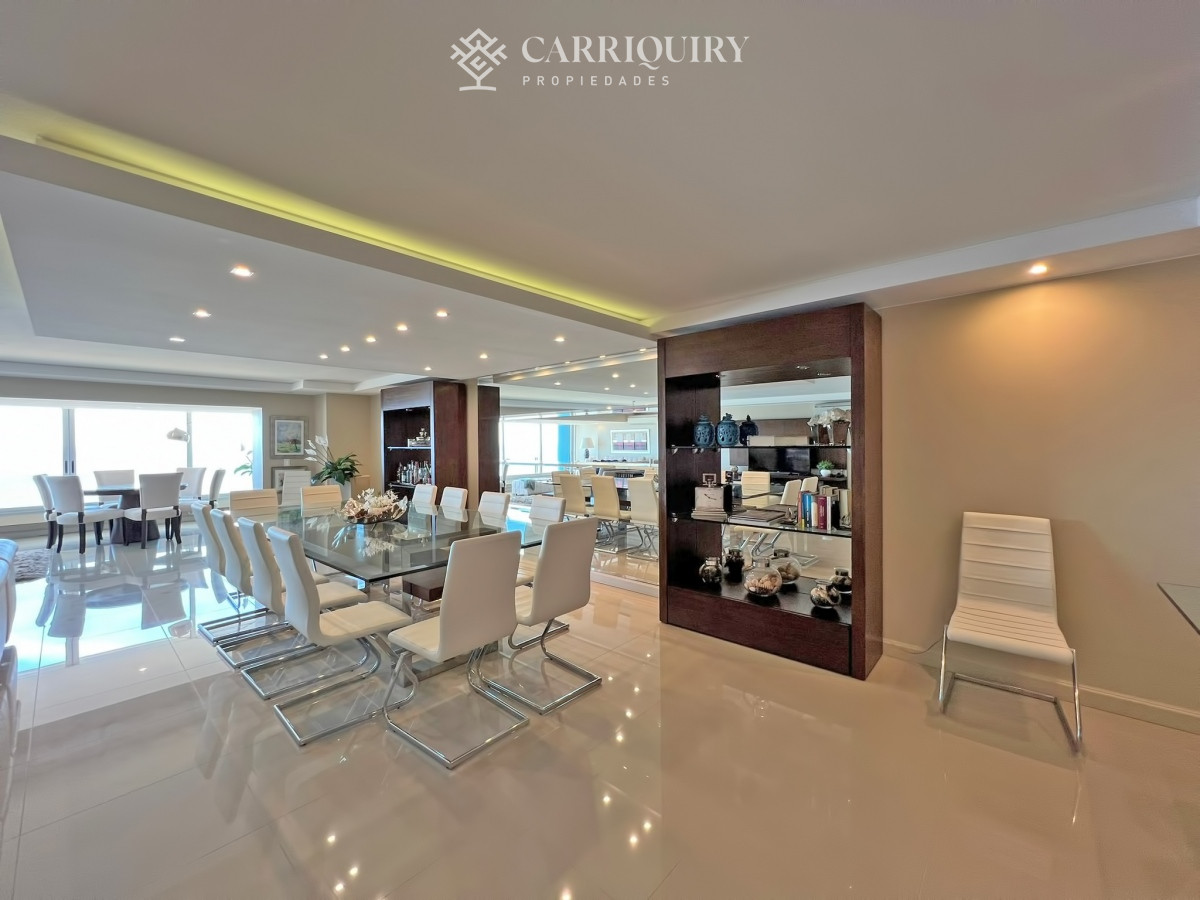 Apartamento ID.9438/Departamento-en-venta-en-Arenas-Blancas-con-vista-al-mar. - Frente al mar, reciclado en torre de gran categoría en venta 