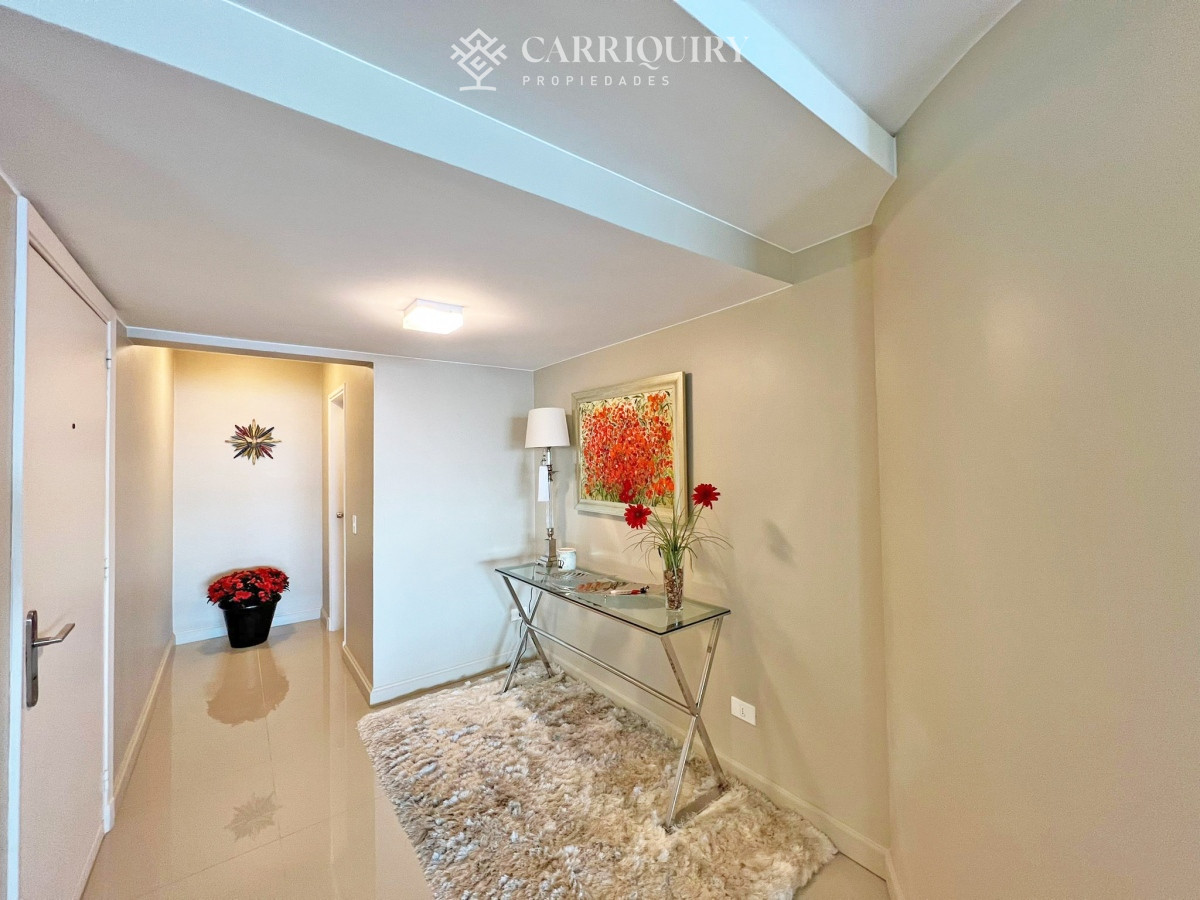 Apartamento ID.9438/Departamento-en-venta-en-Arenas-Blancas-con-vista-al-mar. - Frente al mar, reciclado en torre de gran categoría en venta 