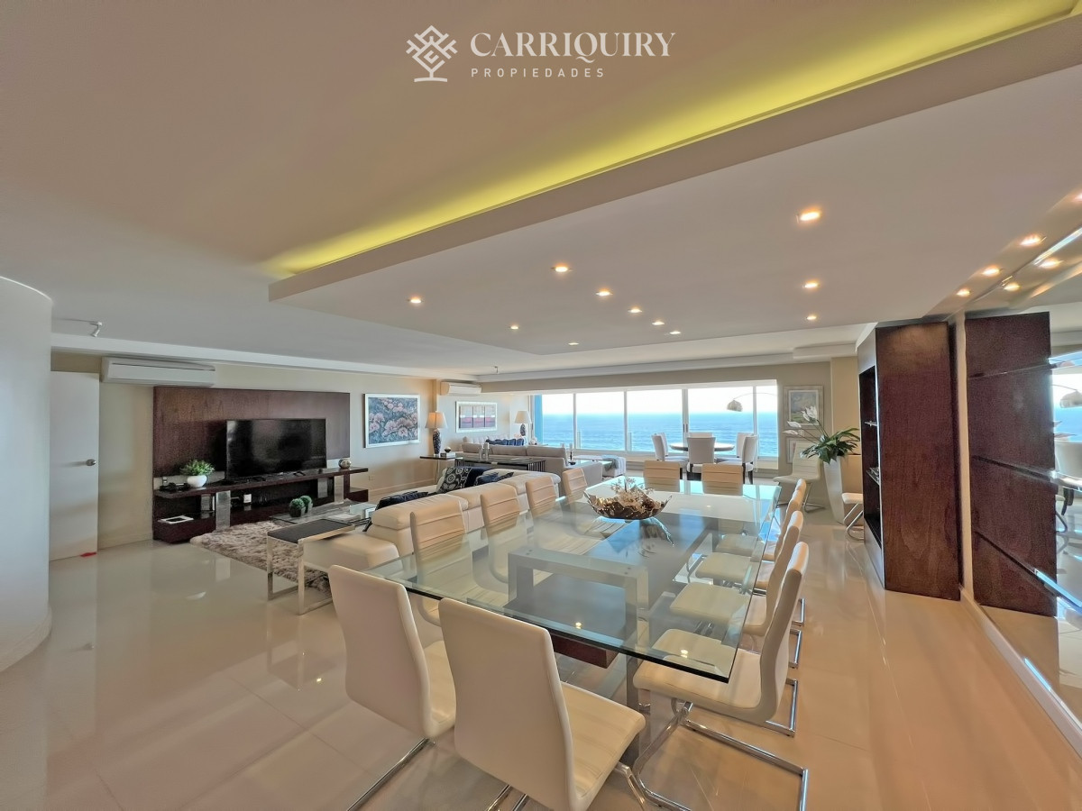 Apartamento ID.9438/Departamento-en-venta-en-Arenas-Blancas-con-vista-al-mar. - Frente al mar, reciclado en torre de gran categoría en venta 