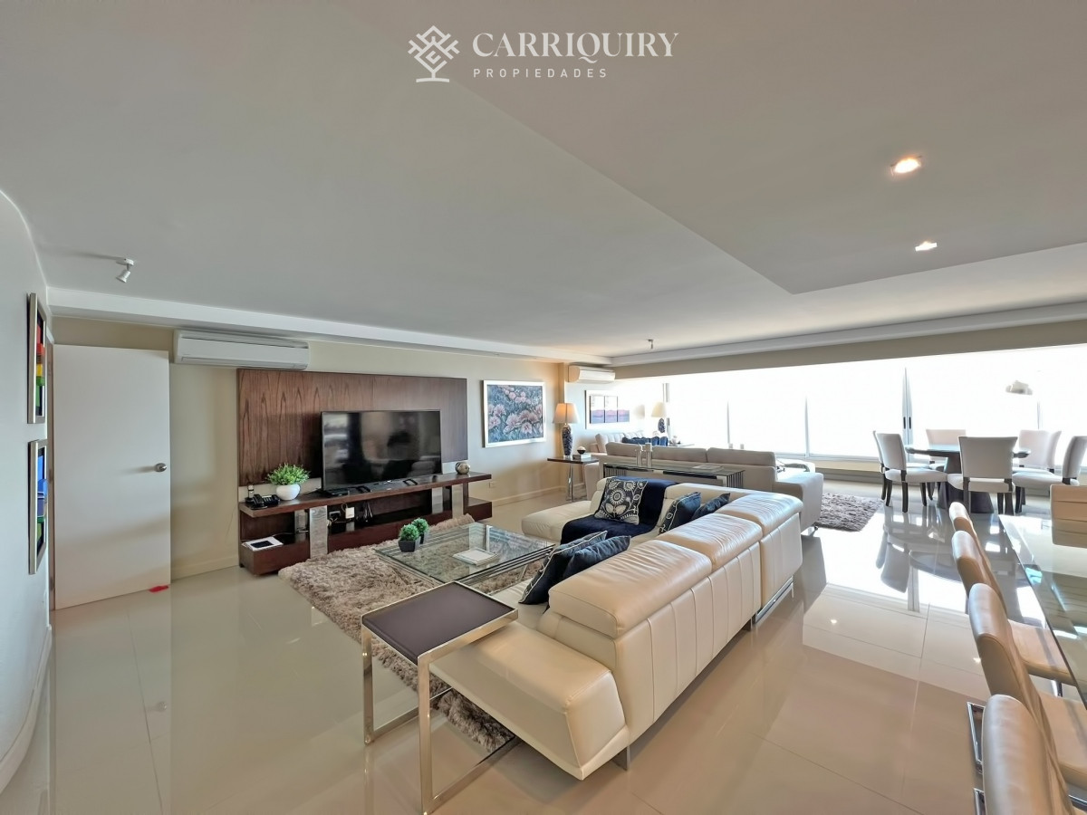 Apartamento ID.9438/Departamento-en-venta-en-Arenas-Blancas-con-vista-al-mar. - Frente al mar, reciclado en torre de gran categoría en venta 