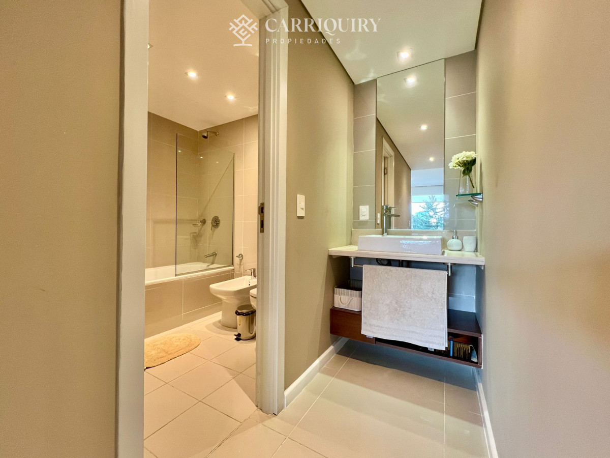 Apartamento ID.8378/Apartamento-en-venta-de-3-dormitorios-en-Forest-Tower-,-Punta-del-este- - Amplio apartamento de 3 dormitorios con amenities 