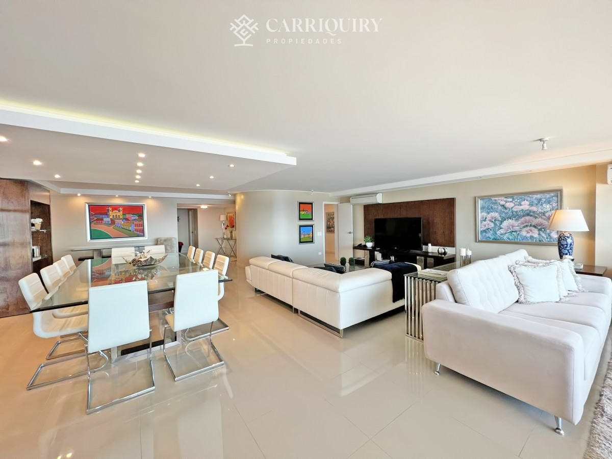 Apartamento ID.9438/Departamento-en-venta-en-Arenas-Blancas-con-vista-al-mar. - Frente al mar, reciclado en torre de gran categoría en venta 