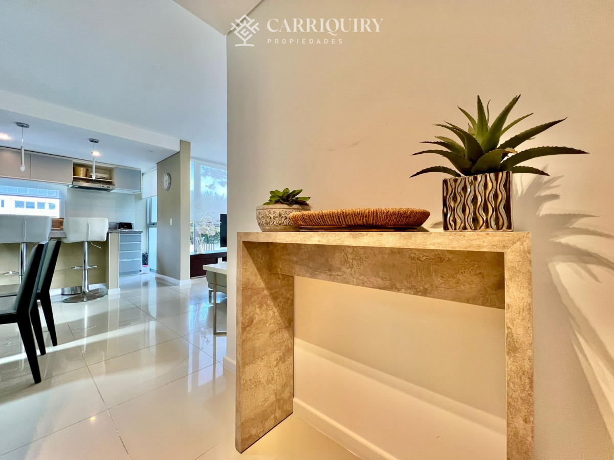 Apartamento ID.8378/Apartamento-en-venta-de-3-dormitorios-en-Forest-Tower-,-Punta-del-este- - Amplio apartamento de 3 dormitorios con amenities 