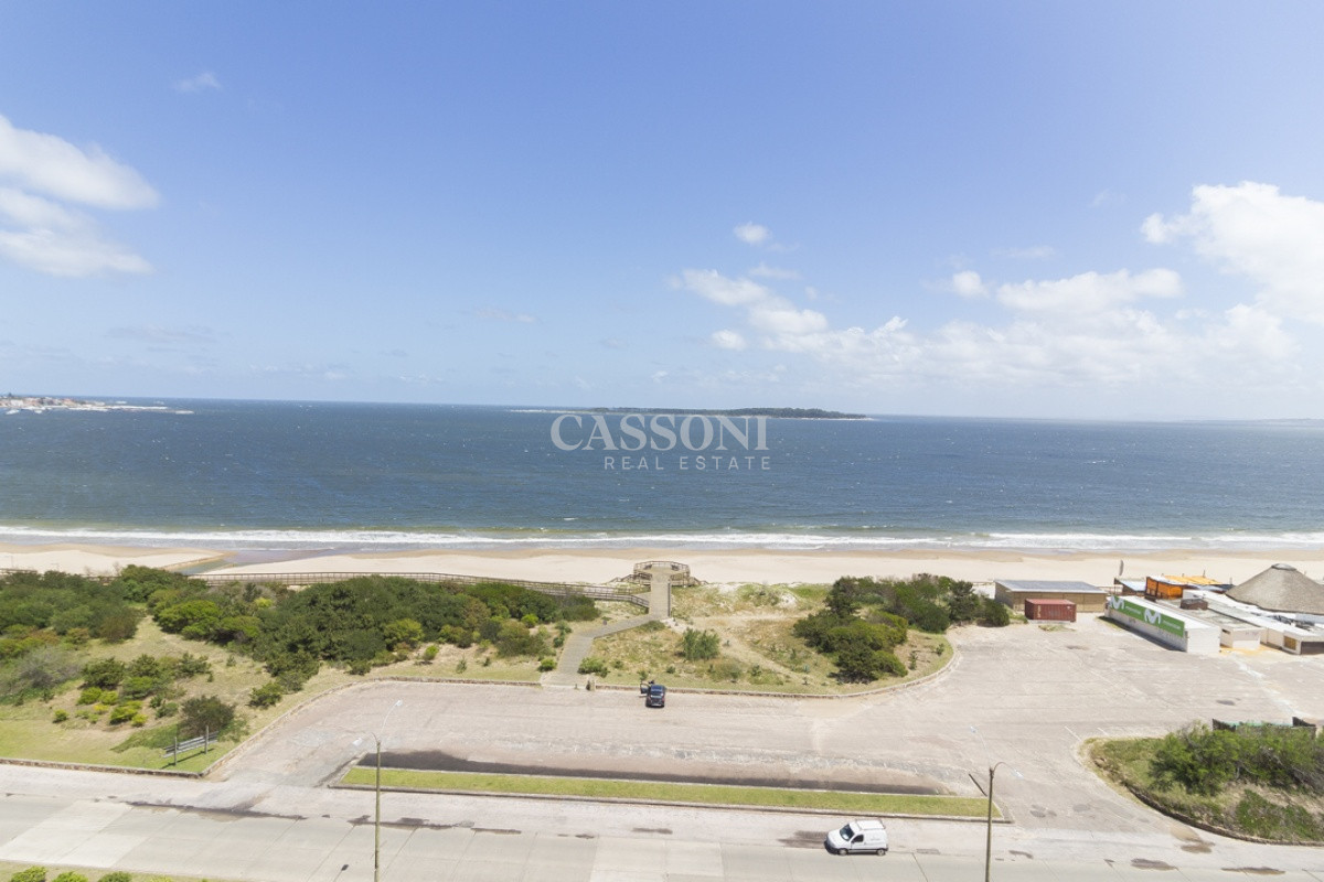 Apartamento ID.2603 -  En Venta primera linea mansa