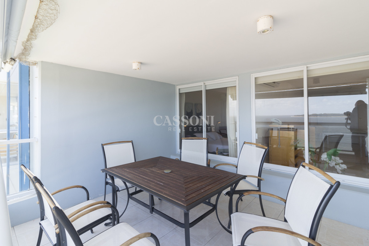 Apartamento ID.2603 -  En Venta primera linea mansa