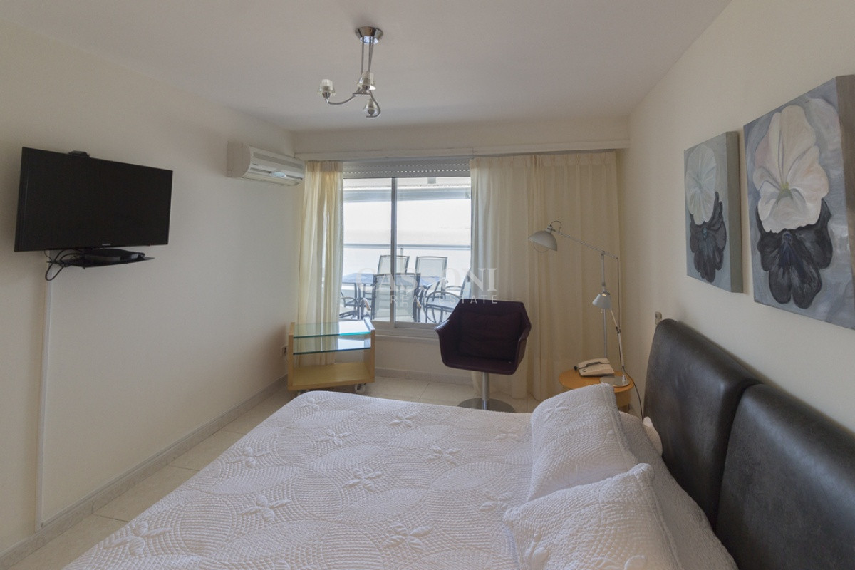 Apartamento ID.2603 -  En Venta primera linea mansa