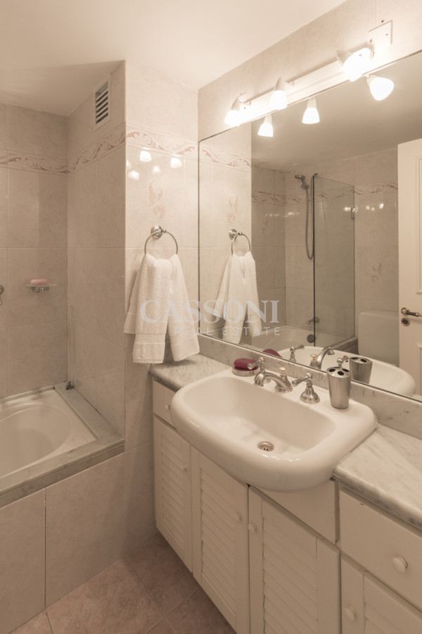 Apartamento ID.2603 -  En Venta primera linea mansa