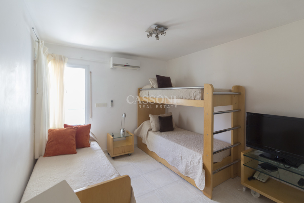 Apartamento ID.2603 -  En Venta primera linea mansa