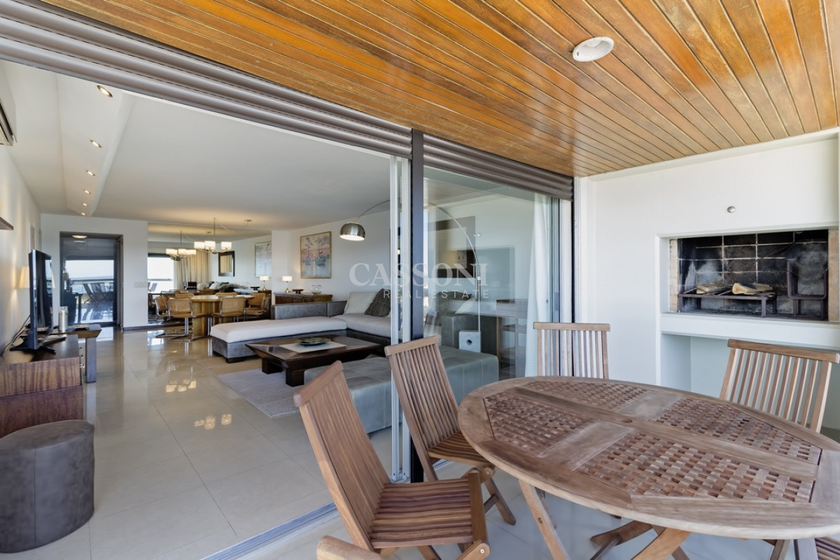 Apartamento ID.4258 - Piso alto, Impecable ! - Hermosa vista al mar, excelente ubicación