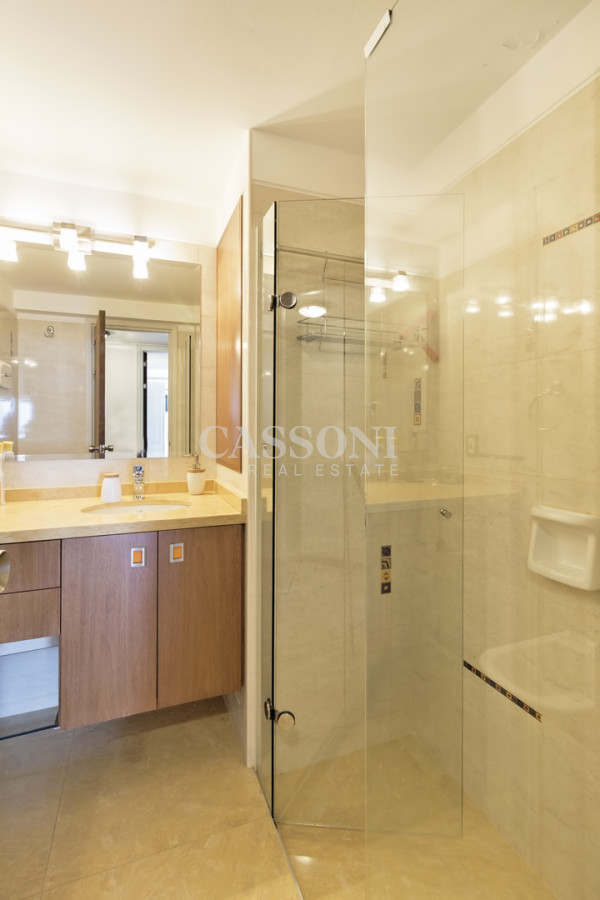 Apartamento ID.4258 - Piso alto, Impecable ! - Hermosa vista al mar, excelente ubicación