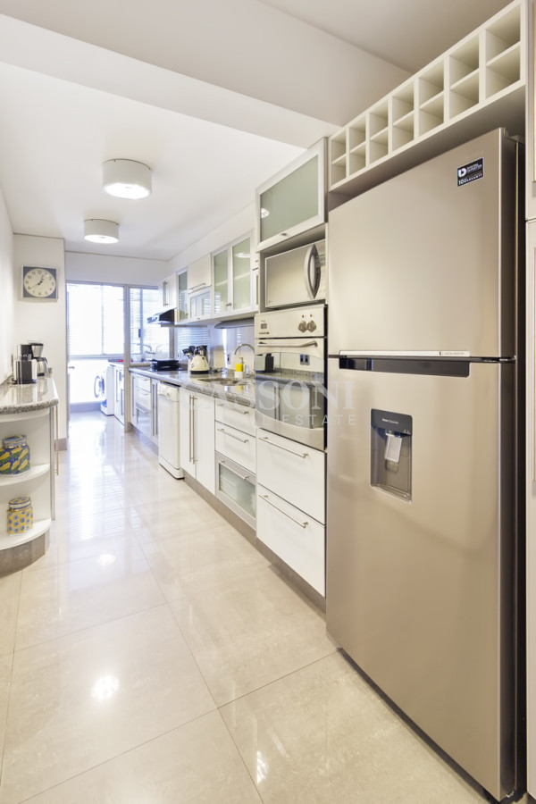 Apartamento ID.4258 - Piso alto, Impecable ! - Hermosa vista al mar, excelente ubicación