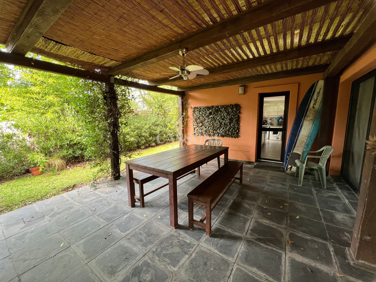 Casa ID.4170 - Alquiler anual y venta casa 2 dormitorios en Barrio privado
