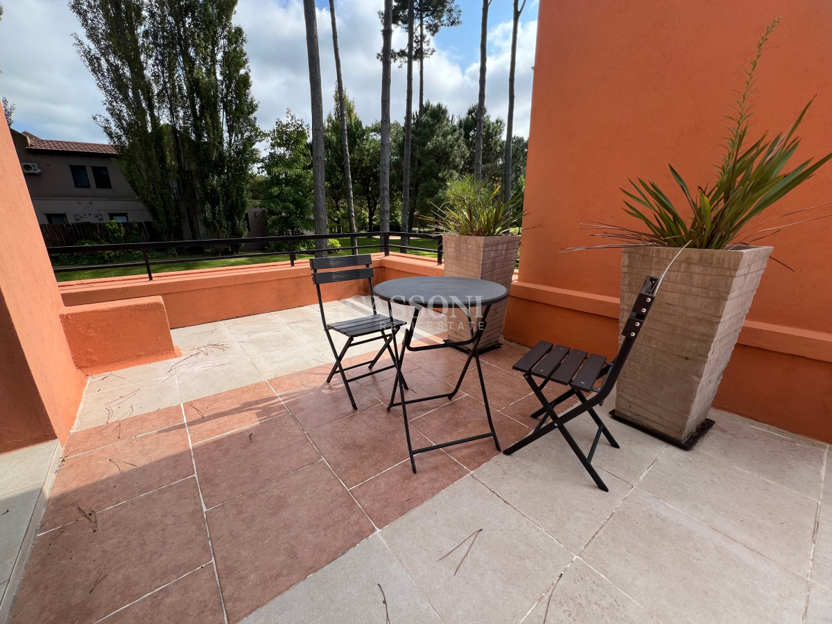 Casa ID.4170 - Alquiler anual y venta casa 2 dormitorios en Barrio privado