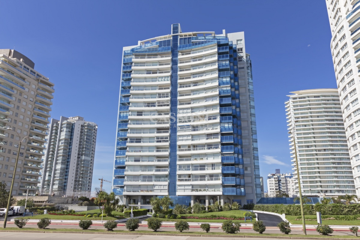 Apartamento ID.2603 -  En Venta primera linea mansa
