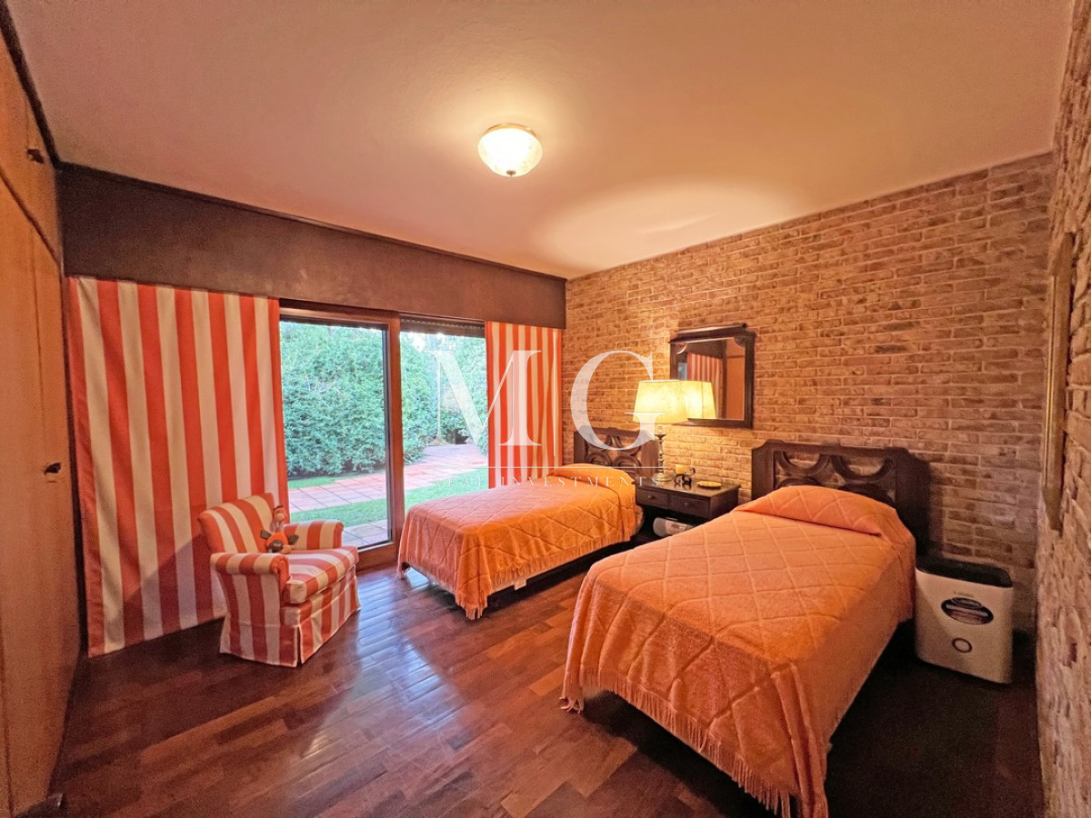 Casa ID.1125 - Residencia en venta ubicada en la mansa - Punta del Este