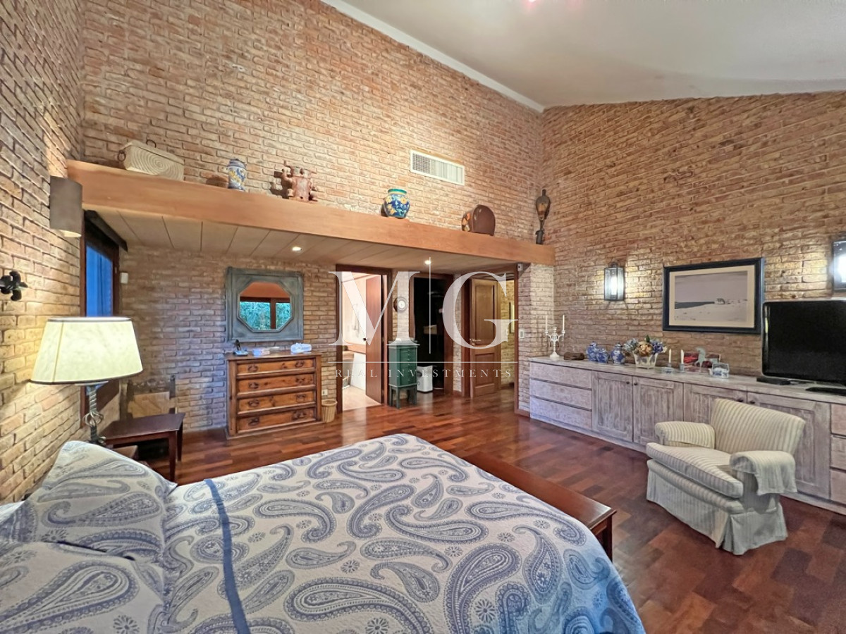Casa ID.1125 - Residencia en venta ubicada en la mansa - Punta del Este