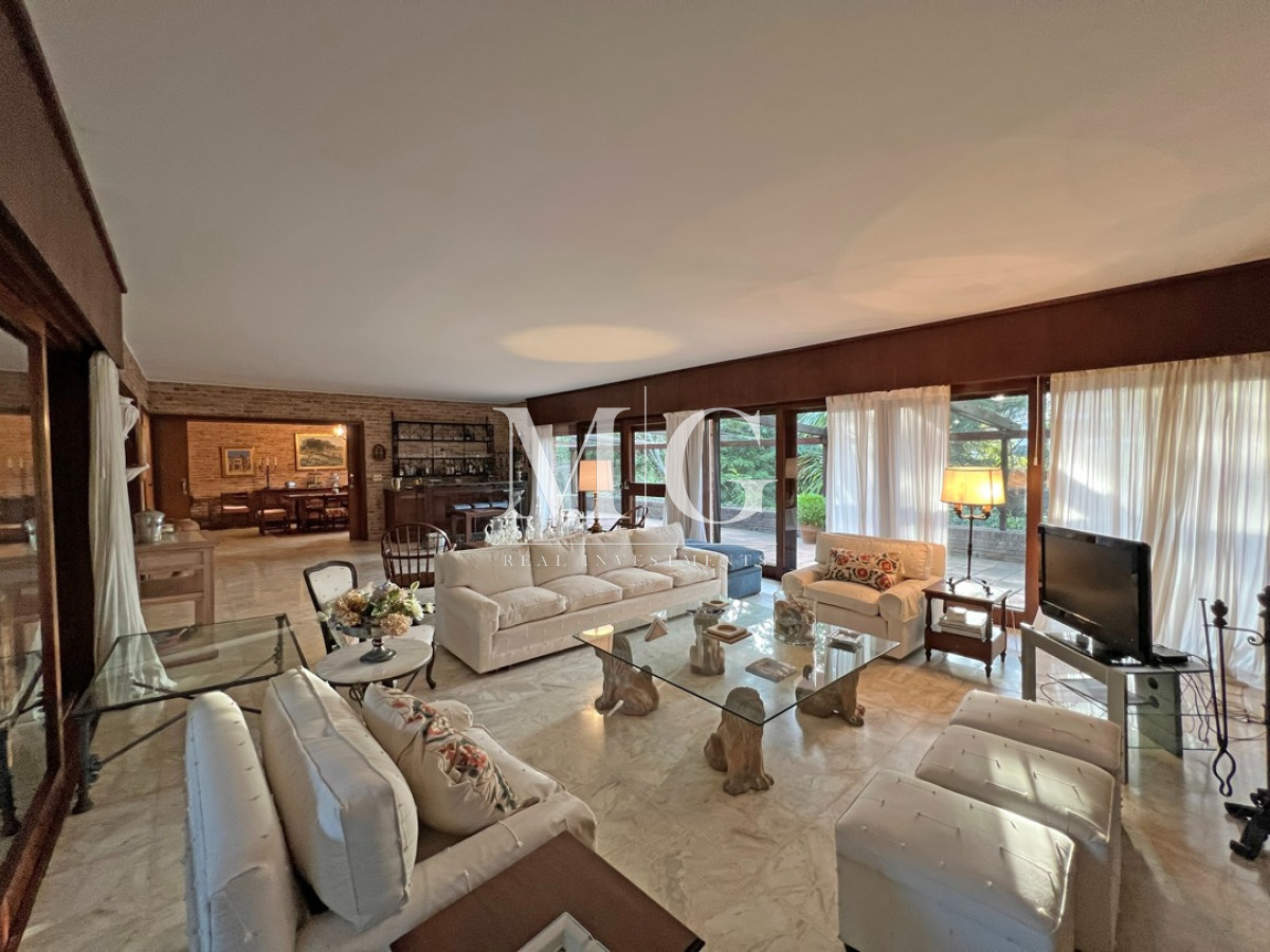 Casa ID.1125 - Residencia en venta ubicada en la mansa - Punta del Este