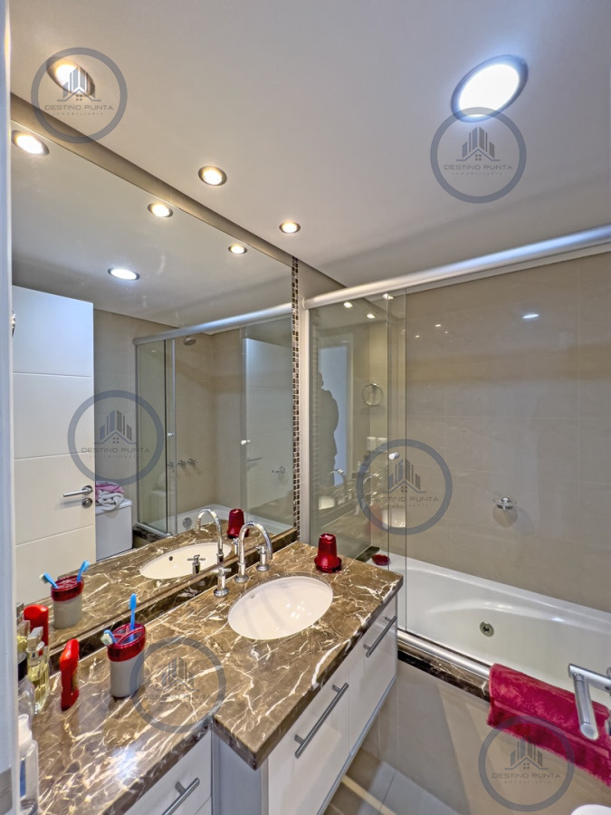 Apartamento ID.2301 - Apartamento moderno de 2 dormitorios en venta playa Mansa 