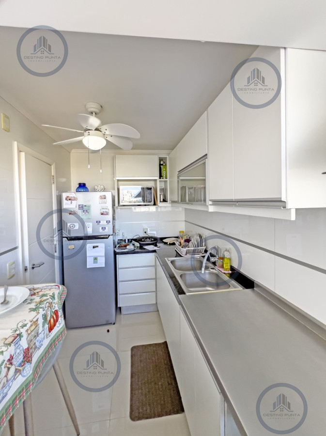 Apartamento ID.2301 - Apartamento moderno de 2 dormitorios en venta playa Mansa 