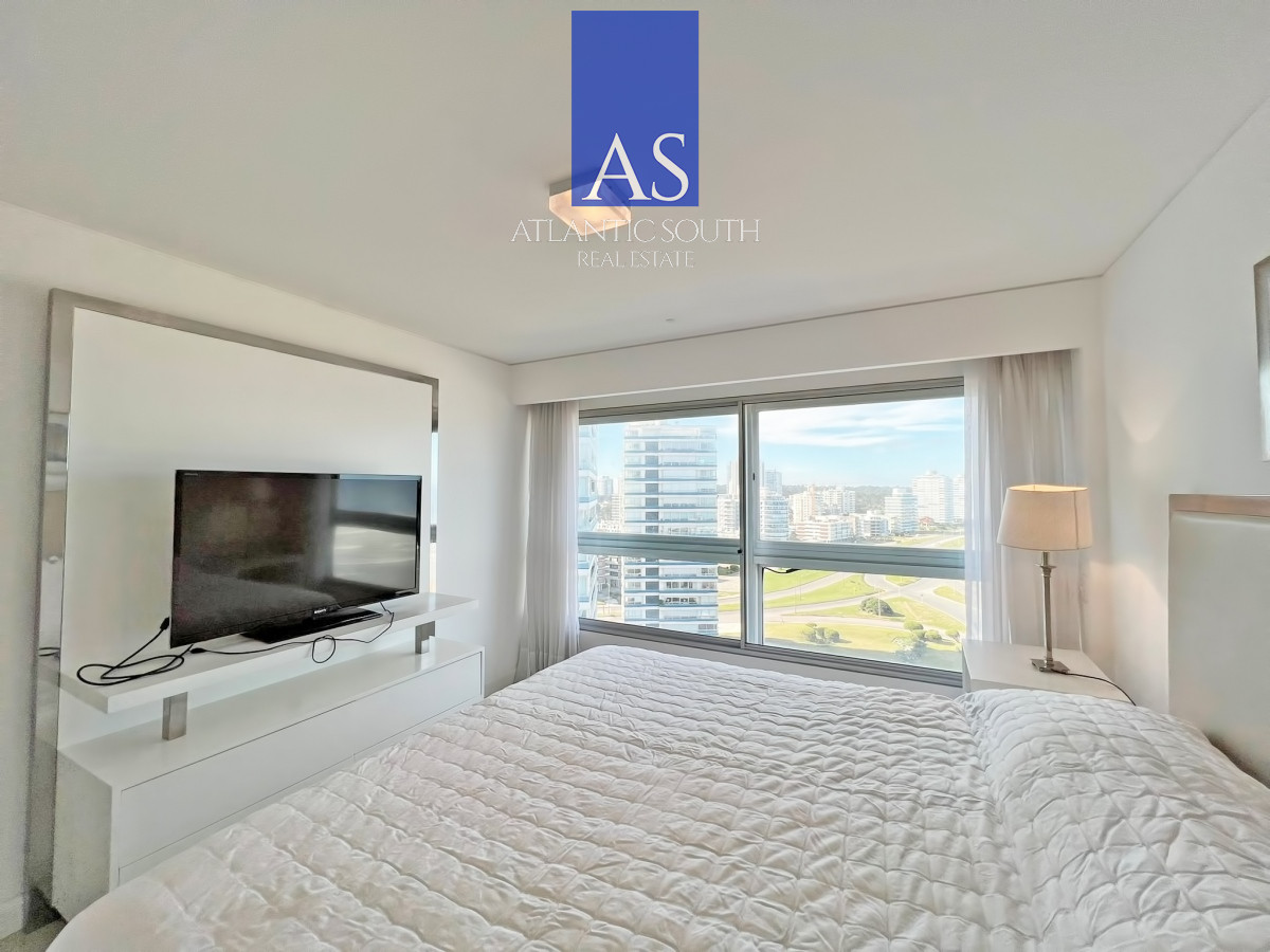 Apartamento ID.4824 - Frente al mar, reciclado en torre de gran categoría en venta 