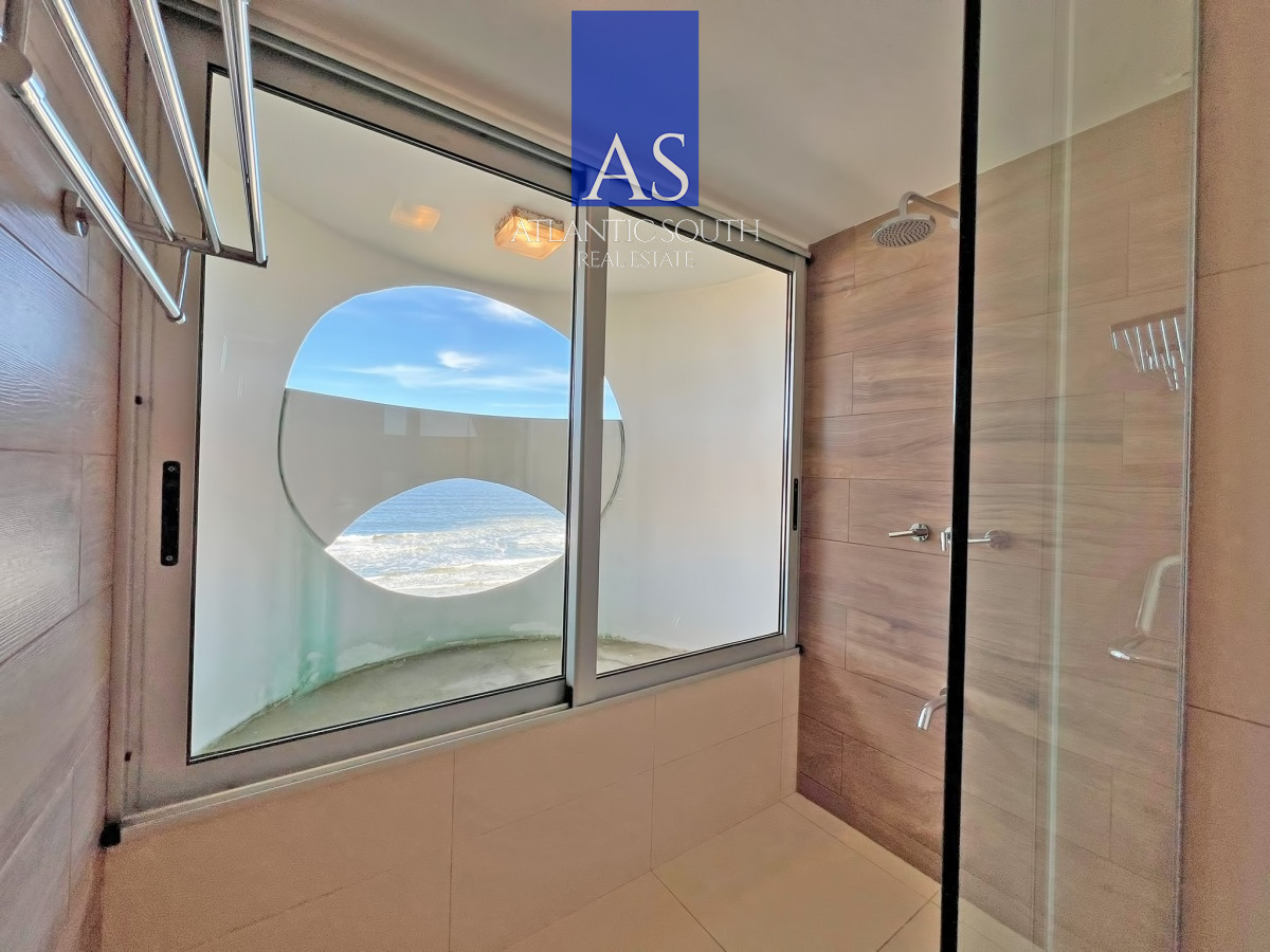 Apartamento ID.4824 - Frente al mar, reciclado en torre de gran categoría en venta 