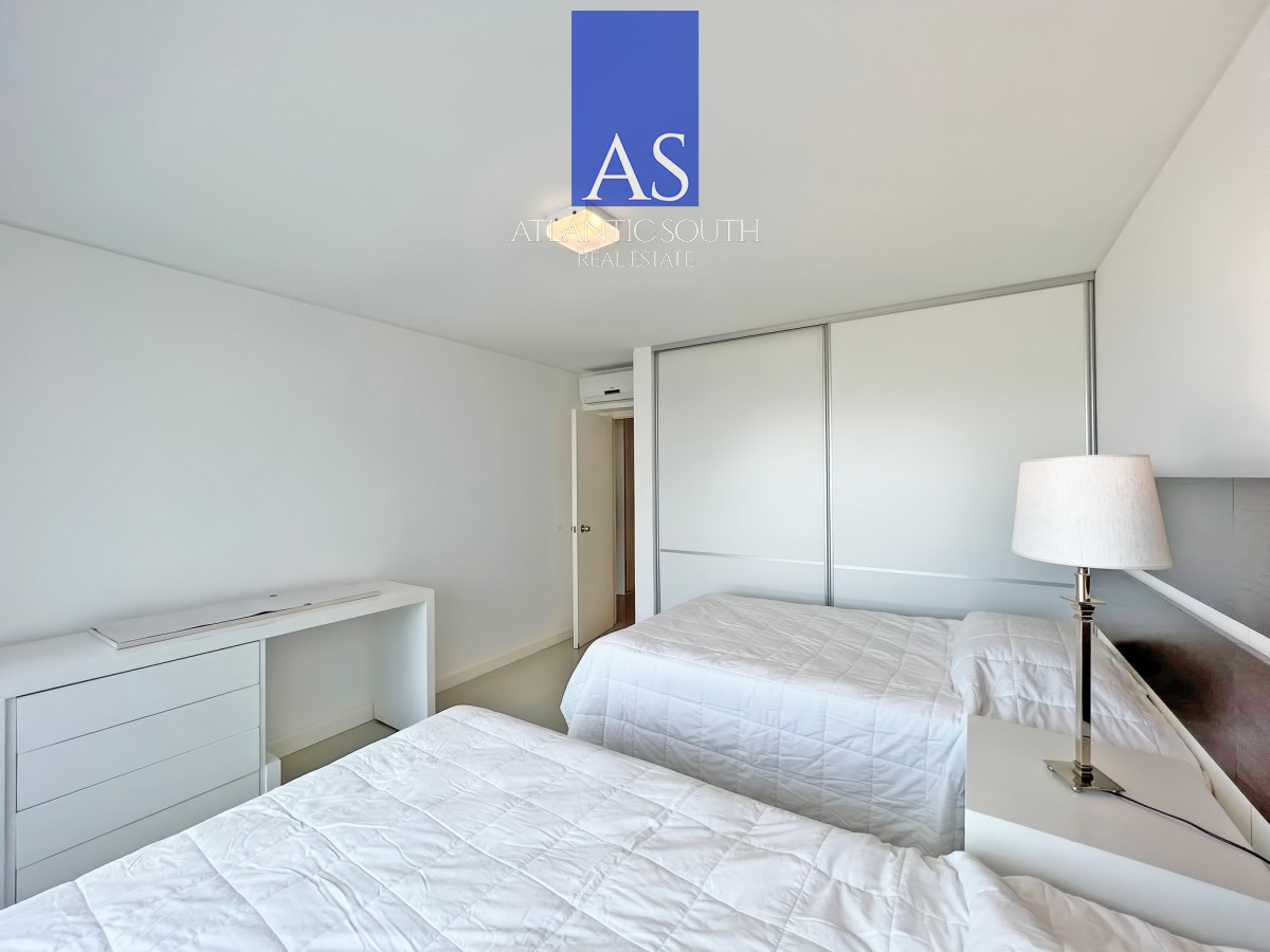 Apartamento ID.4824 - Frente al mar, reciclado en torre de gran categoría en venta 