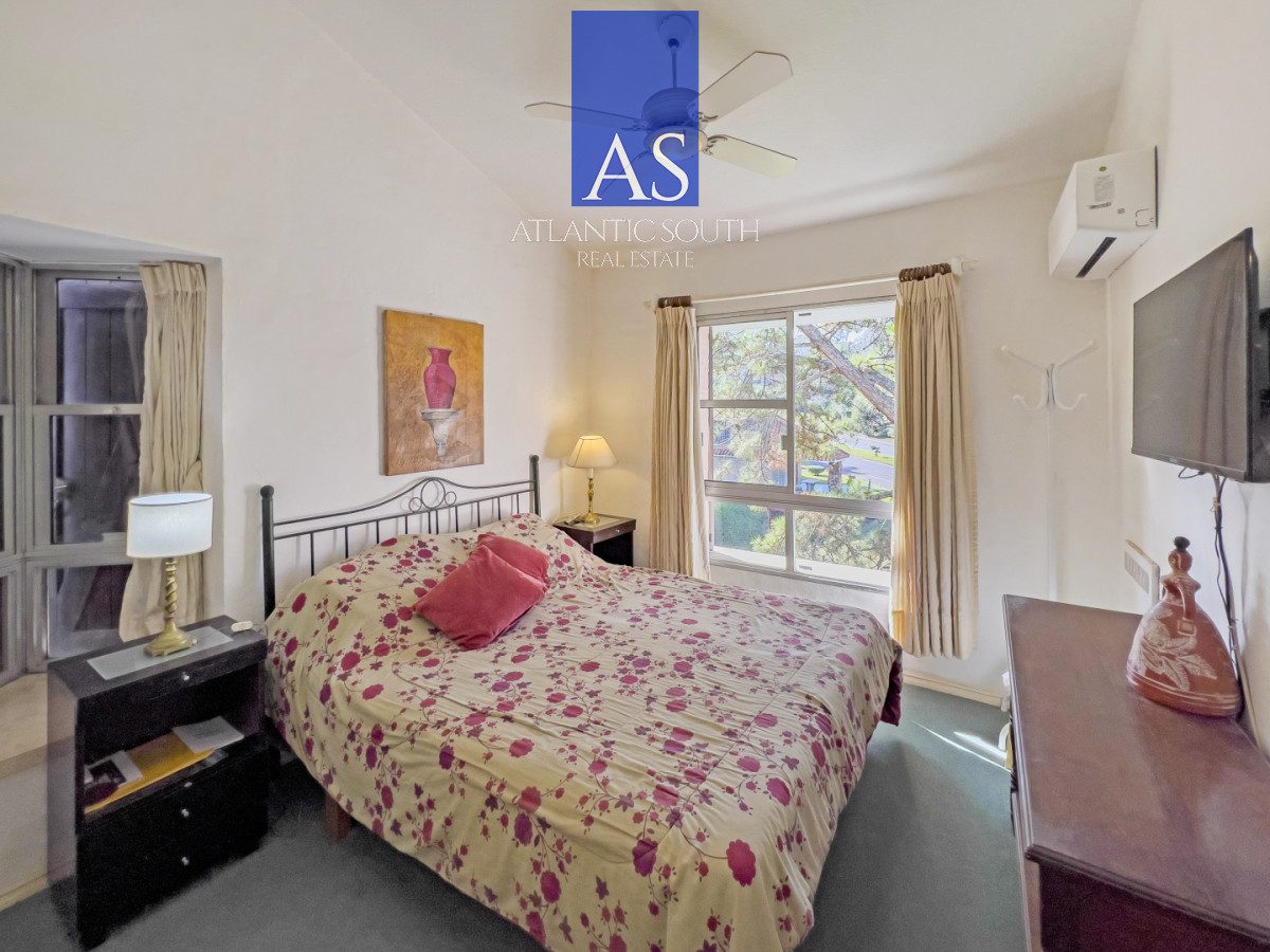 Apartamento ID.4912 - Apartamento 3 dormitorios con estufa y parrillero Playa Mansa