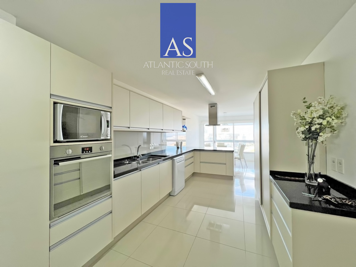 Apartamento ID.4824 - Frente al mar, reciclado en torre de gran categoría en venta 