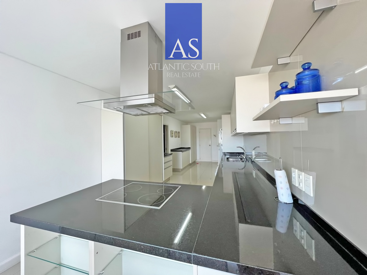 Apartamento ID.4824 - Frente al mar, reciclado en torre de gran categoría en venta 